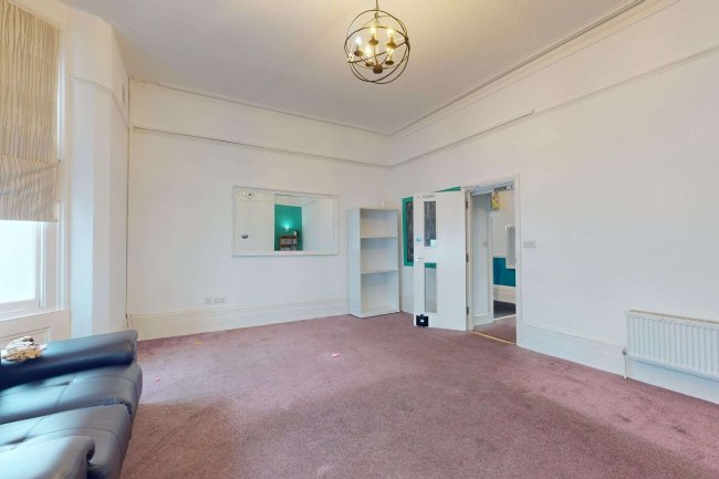 7 Hillmarton Road, Holloway, London N7 9JE 6