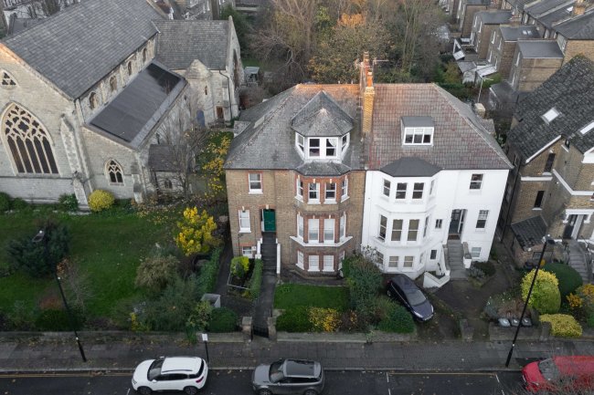 7 Hillmarton Road, Holloway, London N7 9JE 6