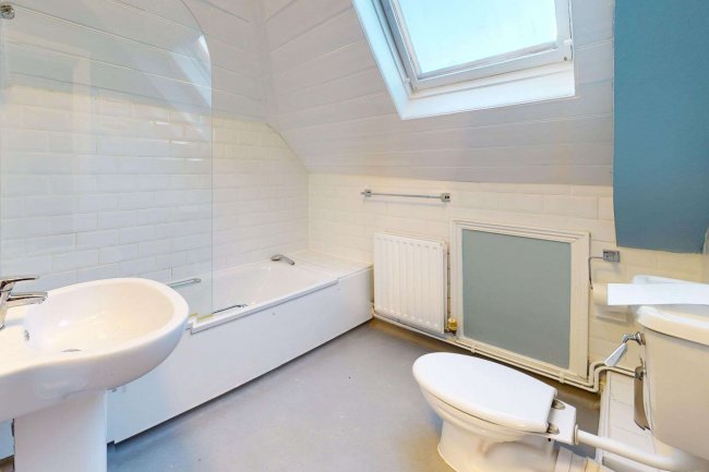 7 Hillmarton Road, Holloway, London N7 9JE 6