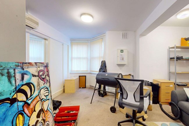 7 Hillmarton Road, Holloway, London N7 9JE 6