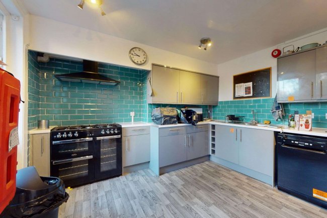 7 Hillmarton Road, Holloway, London N7 9JE 6