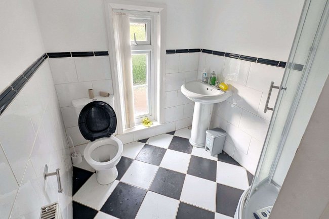 Hazelmere, Southampton Road, Cadnam, Southampton, SO40 2NB 4