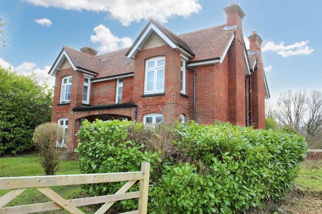 Hazelmere, Southampton Road, Cadnam, Southampton, SO40 2NB 4