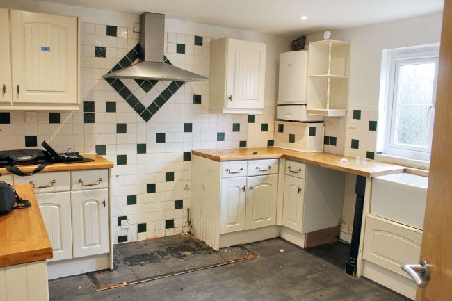 Hazelmere, Southampton Road, Cadnam, Southampton, SO40 2NB 4