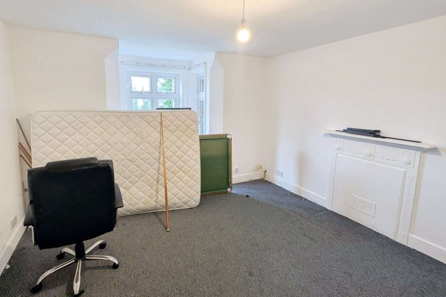 Hazelmere, Southampton Road, Cadnam, Southampton, SO40 2NB 4