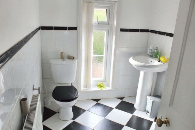 Hazelmere, Southampton Road, Cadnam, Southampton, SO40 2NB 4