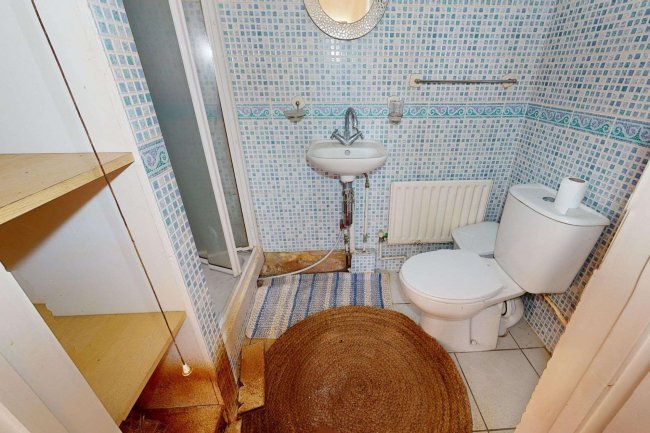 98 Westbury Road, New Malden, Surrey KT3 5AN 7