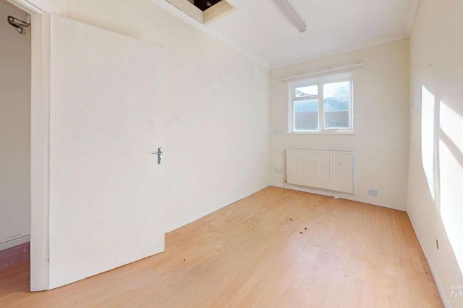 98 Westbury Road, New Malden, Surrey KT3 5AN 7