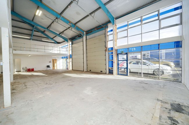 Unit 18 and 19 Progress Park, Ribocon Way, Luton, LU4 9UR 10