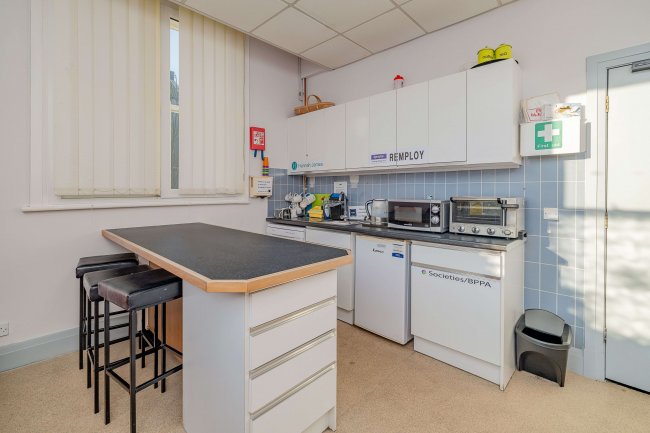 Clwyd Chambers, Clwyd Street, Rhyl, LL18 3LA 7