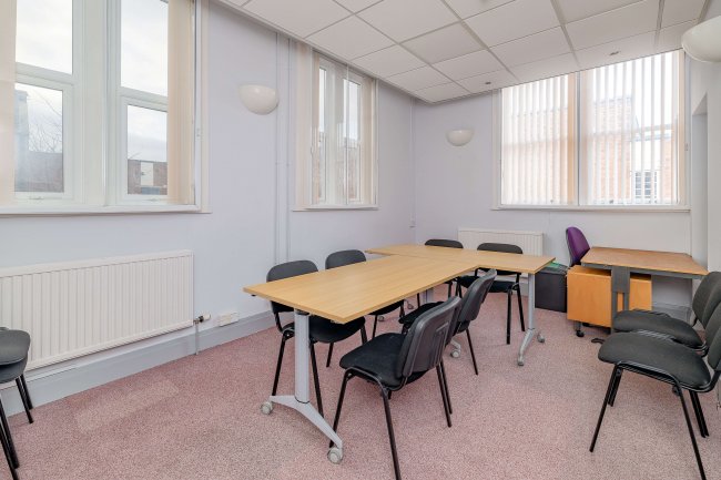 Clwyd Chambers, Clwyd Street, Rhyl, LL18 3LA 7