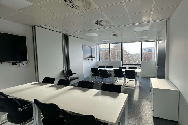 3 Queens Road, Reading, RG1 4AR 2