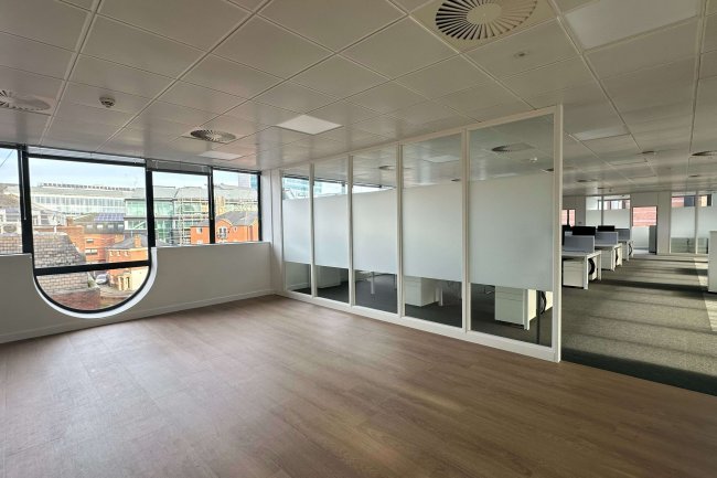 3 Queens Road, Reading, RG1 4AR 2