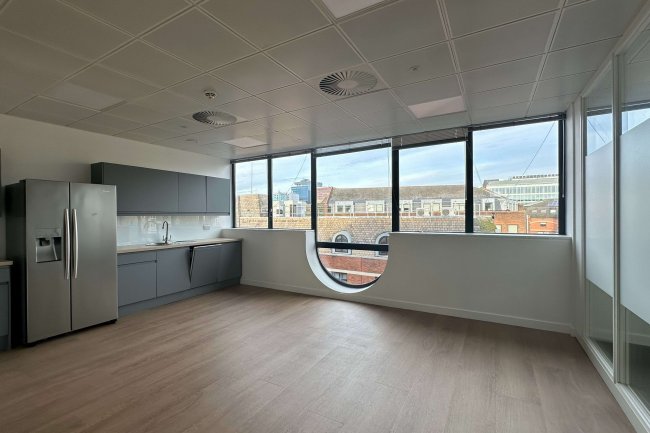 3 Queens Road, Reading, RG1 4AR 2