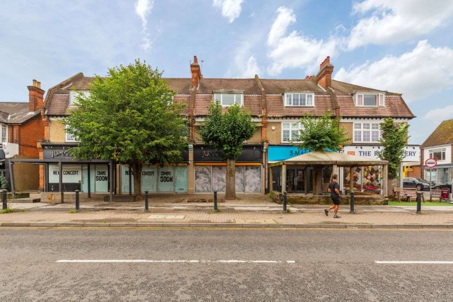 5 The Broadway, Penn Road, Beaconsfield, Buckinghamshire HP9 2PD 1