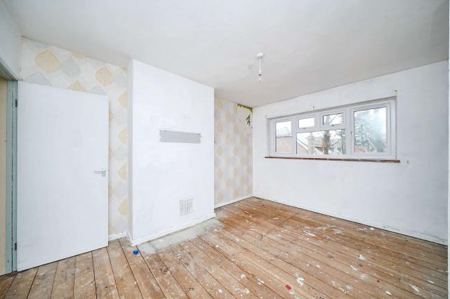 12 Burbage Road, Easton Royal, Pewsey, SN9 5LT 7