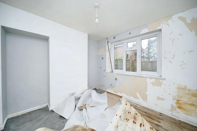 12 Burbage Road, Easton Royal, Pewsey, SN9 5LT 7