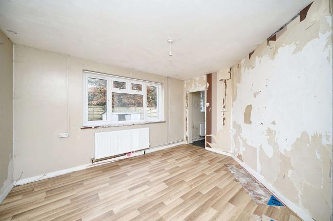 12 Burbage Road, Easton Royal, Pewsey, SN9 5LT 7