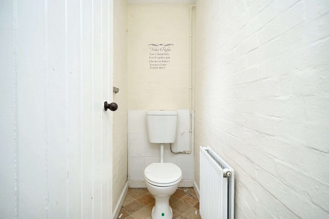 12 Burbage Road, Easton Royal, Pewsey, SN9 5LT 7