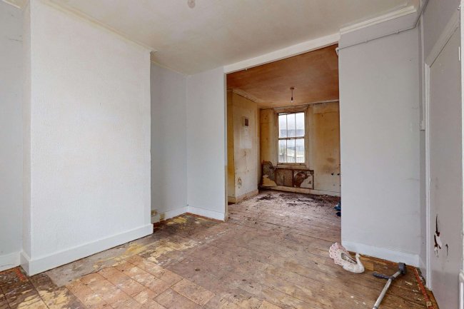 150 Fort Road, London SE1 5QA 6