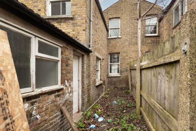 150 Fort Road, London SE1 5QA 6