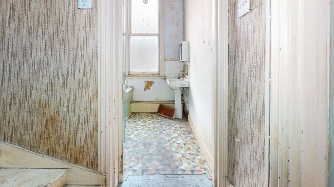 19 Gowlett Road, Peckham, London SE15 4HX 3