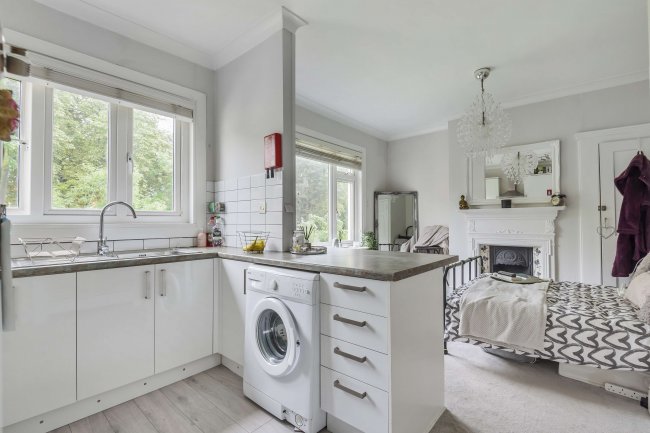 Flat 3, 5 Dale Road, Purley, CR8 2ED 10