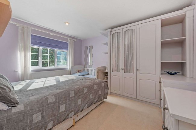 Pemberley, Woodlands Ride, Ascot, Berkshire, SL5 9HP 3