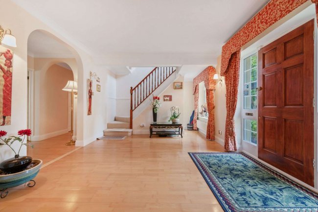 Pemberley, Woodlands Ride, Ascot, Berkshire, SL5 9HP 3