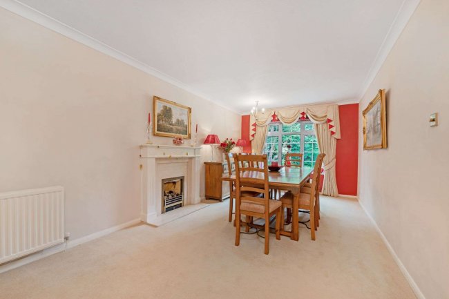 Pemberley, Woodlands Ride, Ascot, Berkshire, SL5 9HP 3