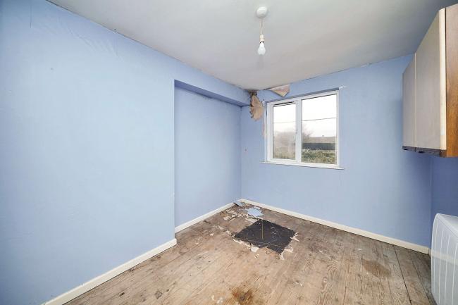 22 Webbs Way, Burbage, Marlborough, SN8 3TF 2