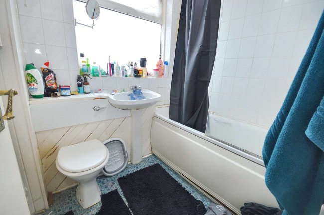 Flat 15 Longacre Court, Argyle Road, Ealing, London, W13 0DA 10