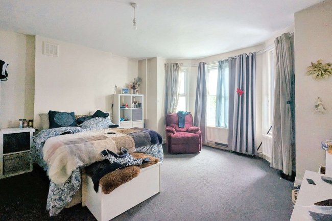 277a Uxbridge Road, Shepherds Bush, London, W12 9DT 1