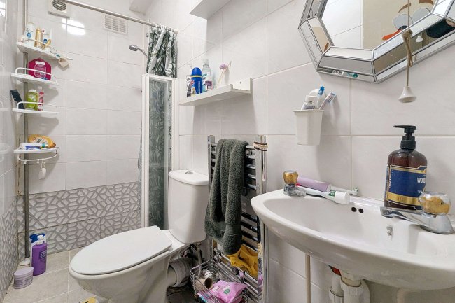 277a Uxbridge Road, Shepherds Bush, London, W12 9DT 1