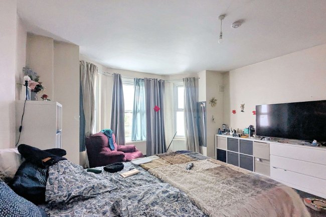 277a Uxbridge Road, Shepherds Bush, London, W12 9DT 1