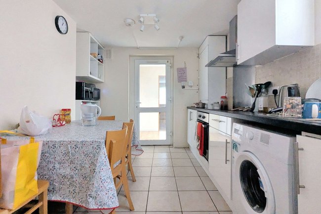 277a Uxbridge Road, Shepherds Bush, London, W12 9DT 1