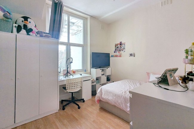 277a Uxbridge Road, Shepherds Bush, London, W12 9DT 1