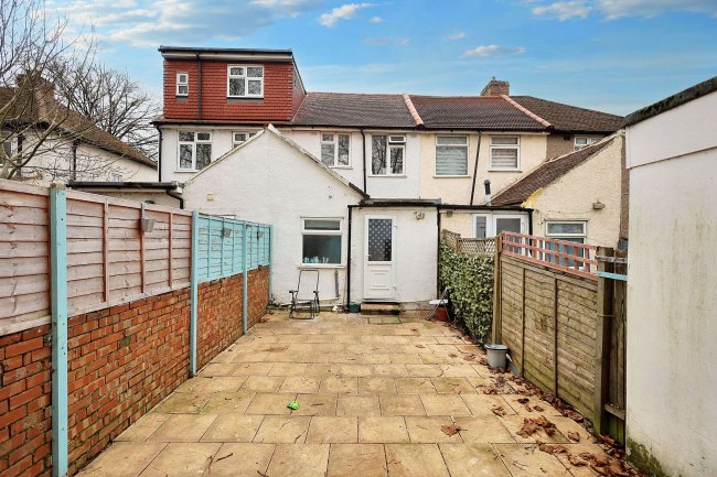 203 Hounslow Road, Hanworth, Feltham, TW13 6AD 6