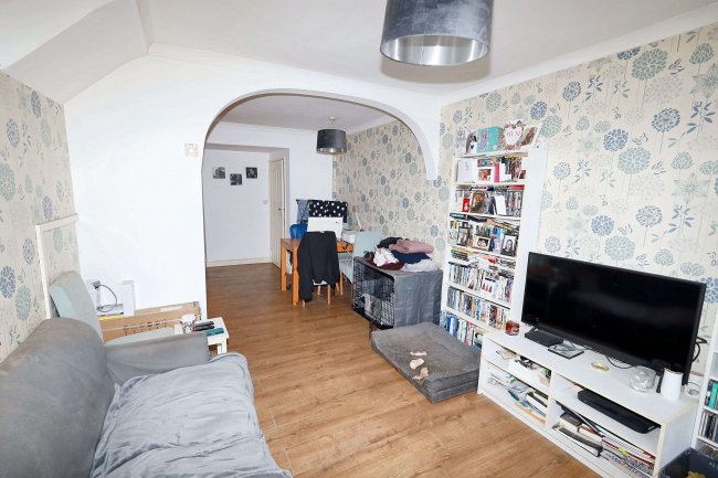 203 Hounslow Road, Hanworth, Feltham, TW13 6AD 6