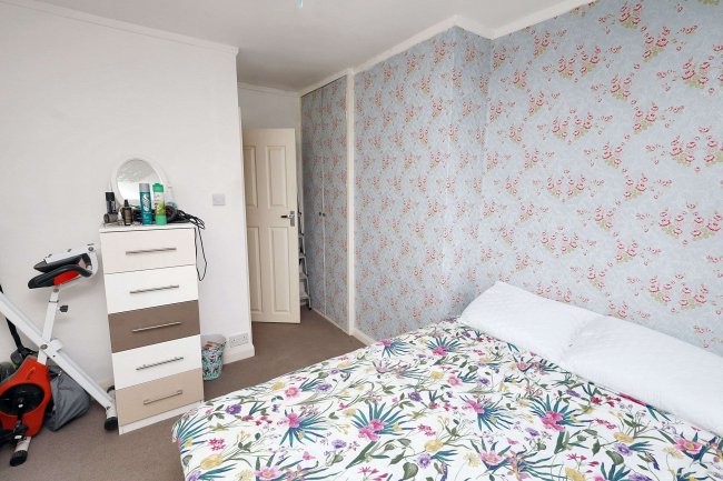 203 Hounslow Road, Hanworth, Feltham, TW13 6AD 6