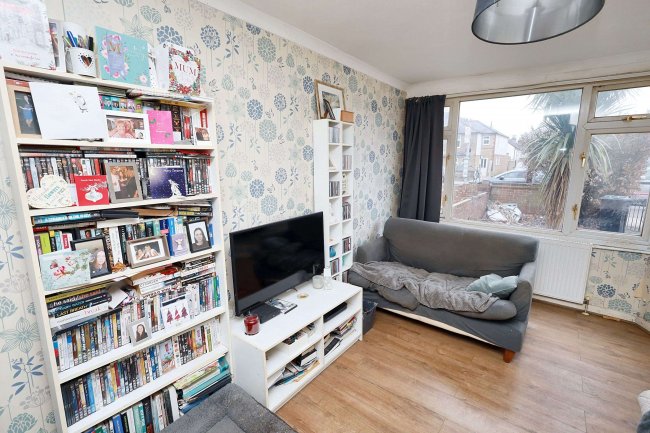 203 Hounslow Road, Hanworth, Feltham, TW13 6AD 6