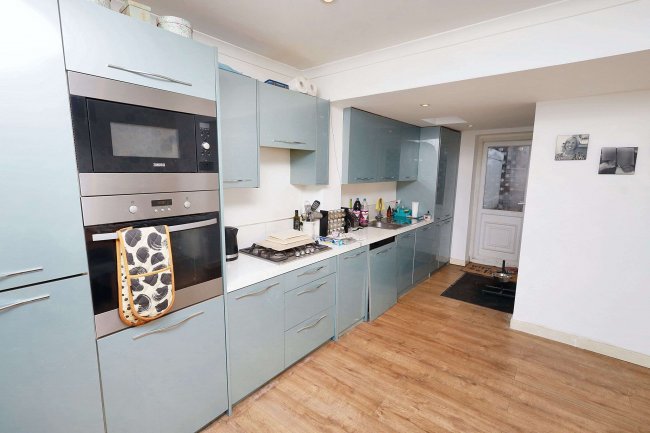 203 Hounslow Road, Hanworth, Feltham, TW13 6AD 6