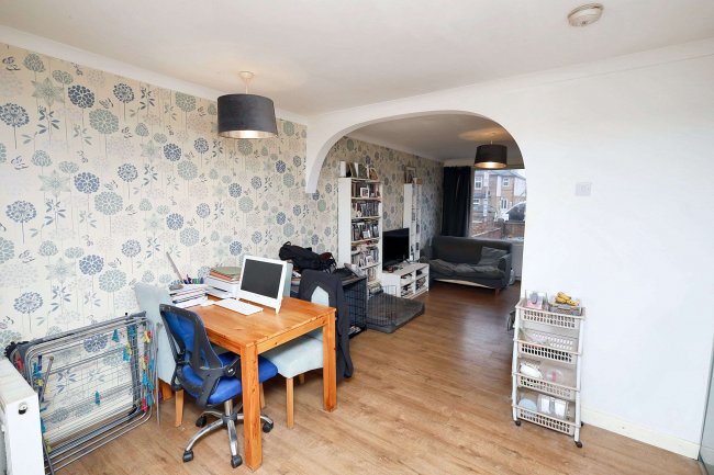 203 Hounslow Road, Hanworth, Feltham, TW13 6AD 6