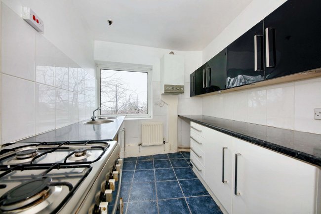 47 Bidston Court, Upton Road, Birkenhead, Prenton CH43 7PA 5