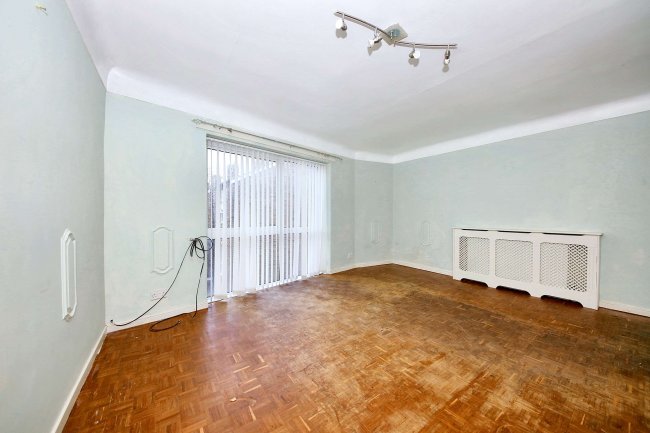 47 Bidston Court, Upton Road, Birkenhead, Prenton CH43 7PA 5