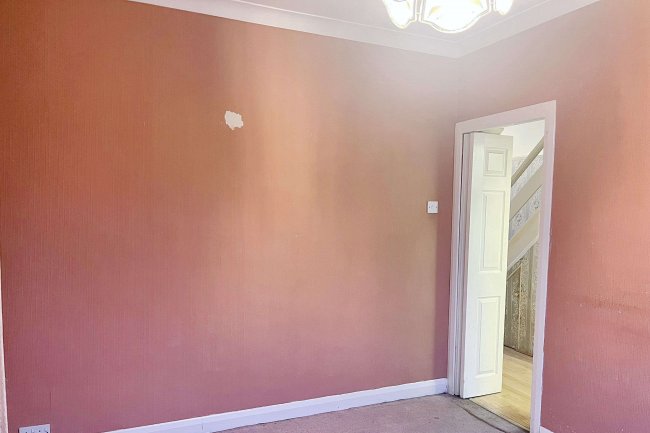 56 Ardrossan Gardens, Worcester Park, Surrey, KT4 7AX 8