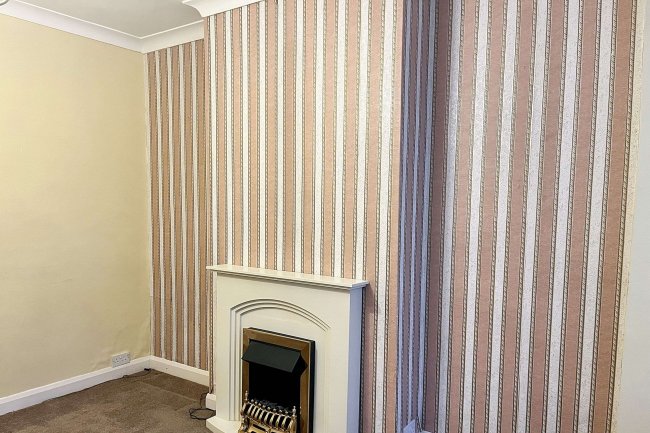 56 Ardrossan Gardens, Worcester Park, Surrey, KT4 7AX 8