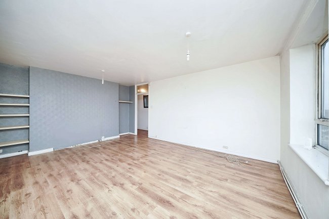 Flat 24, Rex House, Hampton Road West, Feltham TW13 6AP 10