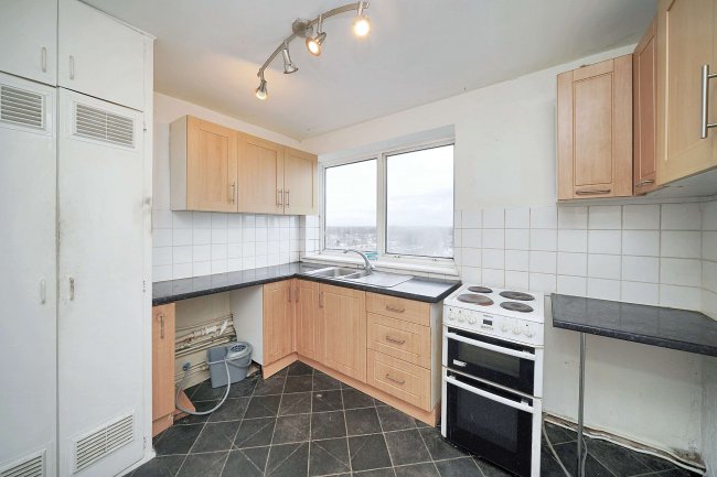 Flat 24, Rex House, Hampton Road West, Feltham TW13 6AP 10