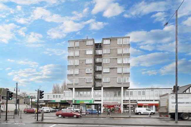 Flat 24, Rex House, Hampton Road West, Feltham TW13 6AP 10